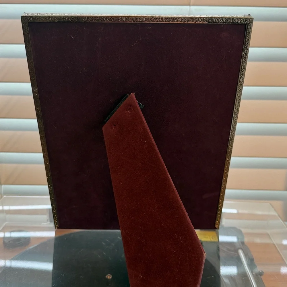 Vtg Faux Mother of Pearl Picture Photo Frame 8x10 Ornate Gold Tone Metal MCM - Picture 7 of 10